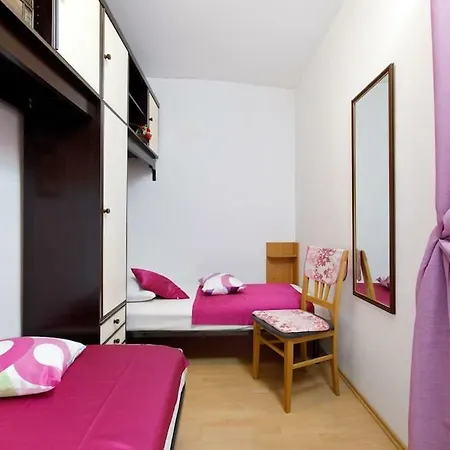 Apartment Apartman Della Croce Sutivan